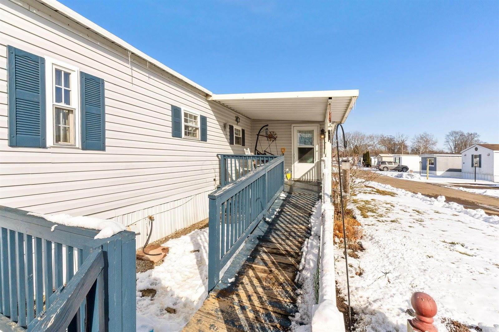 900 Harcourt Road, #14, Mount Vernon, OH 43050