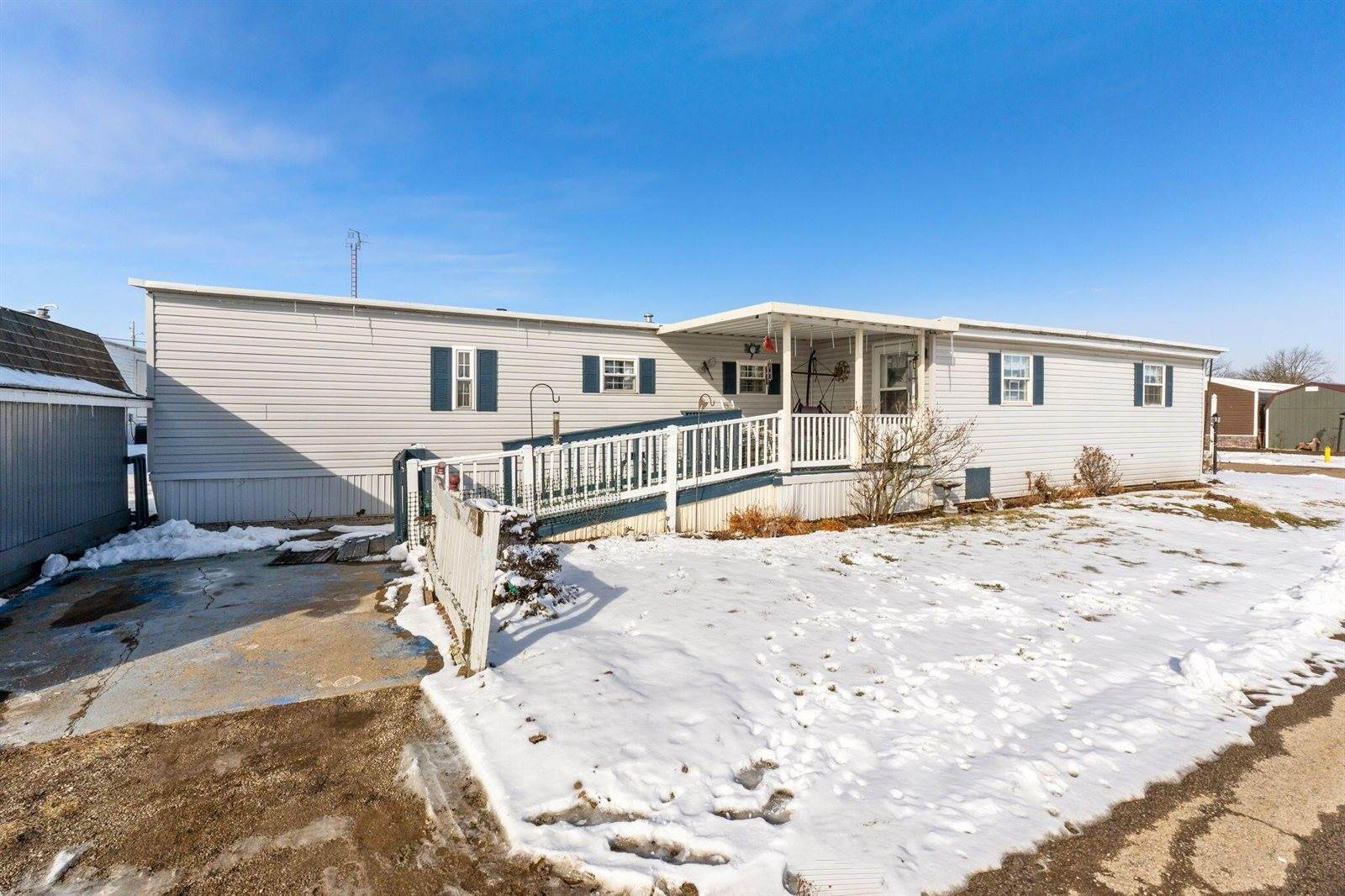 900 Harcourt Road, #14, Mount Vernon, OH 43050