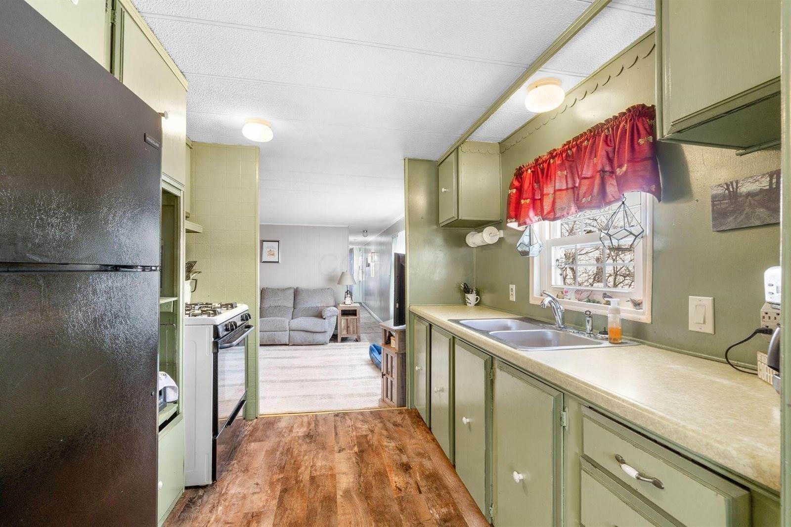 900 Harcourt Road, #14, Mount Vernon, OH 43050