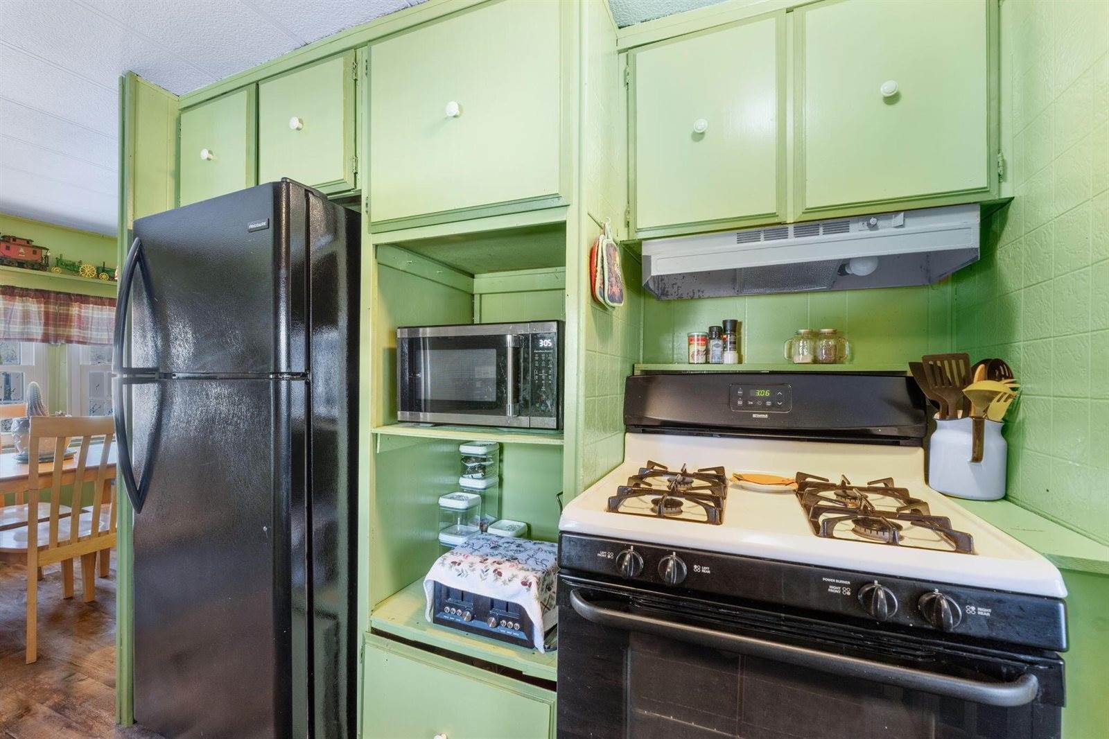 900 Harcourt Road, #14, Mount Vernon, OH 43050