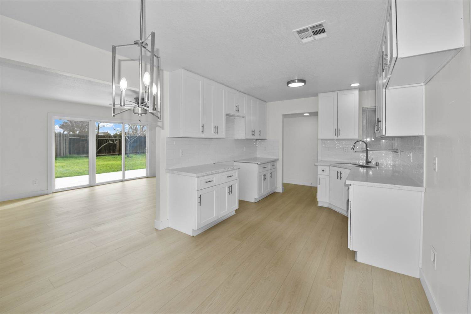 7675 22nd Street, Sacramento, CA 95832