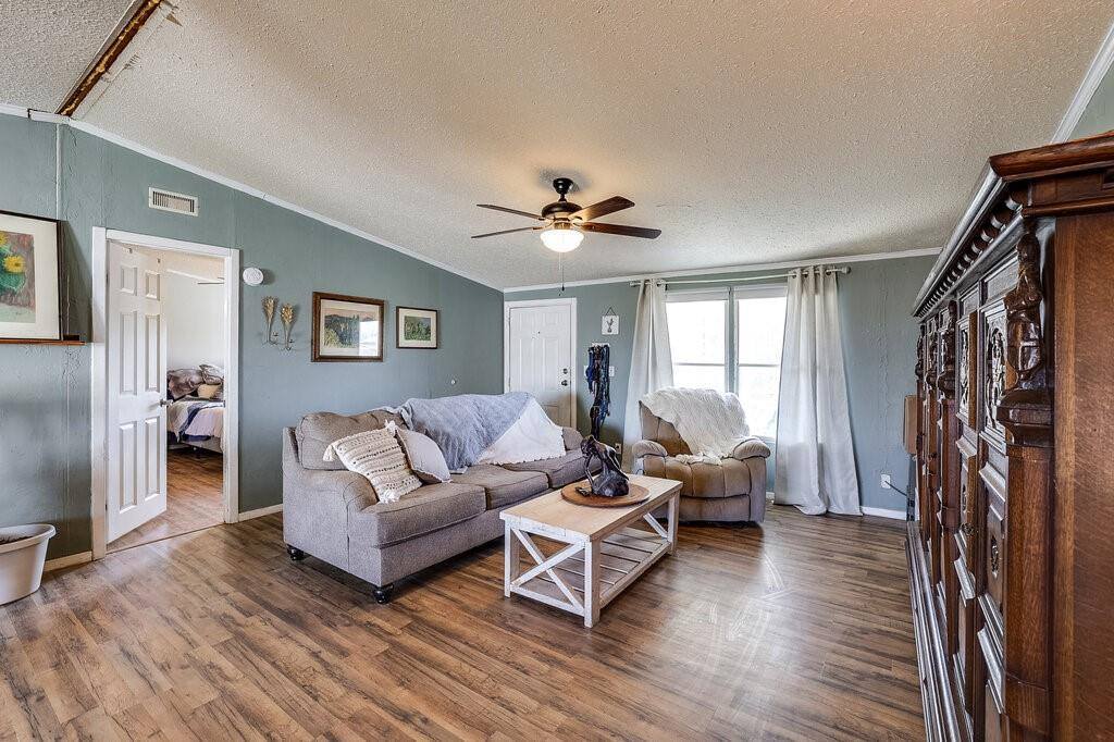 7386 Maxwell Road, Burleson, TX 76028