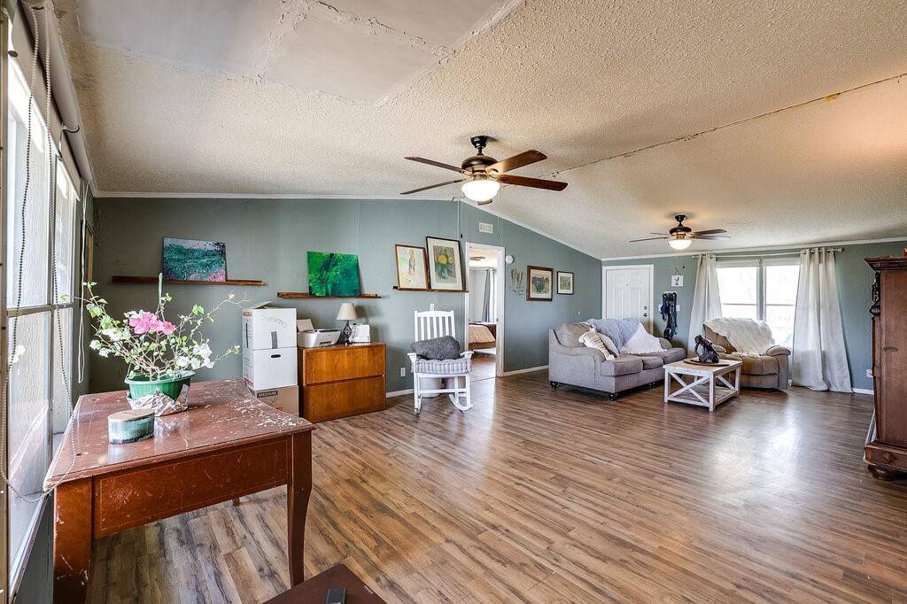 7386 Maxwell Road, Burleson, TX 76028