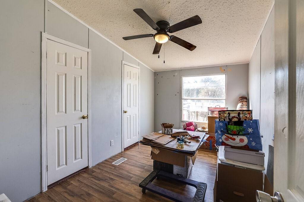 7386 Maxwell Road, Burleson, TX 76028