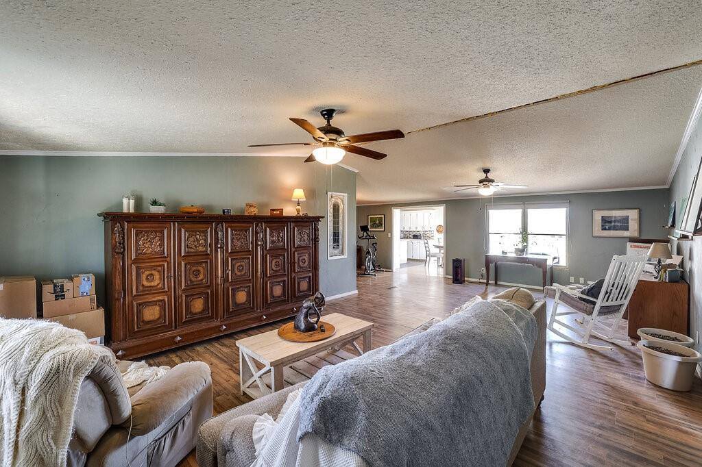 7386 Maxwell Road, Burleson, TX 76028