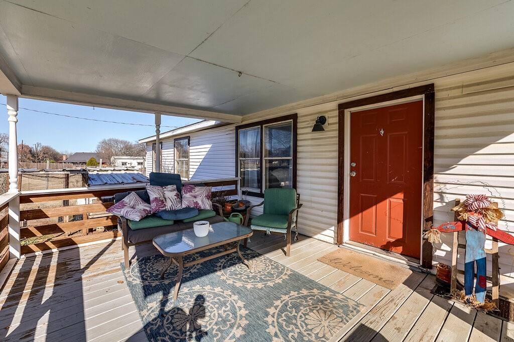 7386 Maxwell Road, Burleson, TX 76028