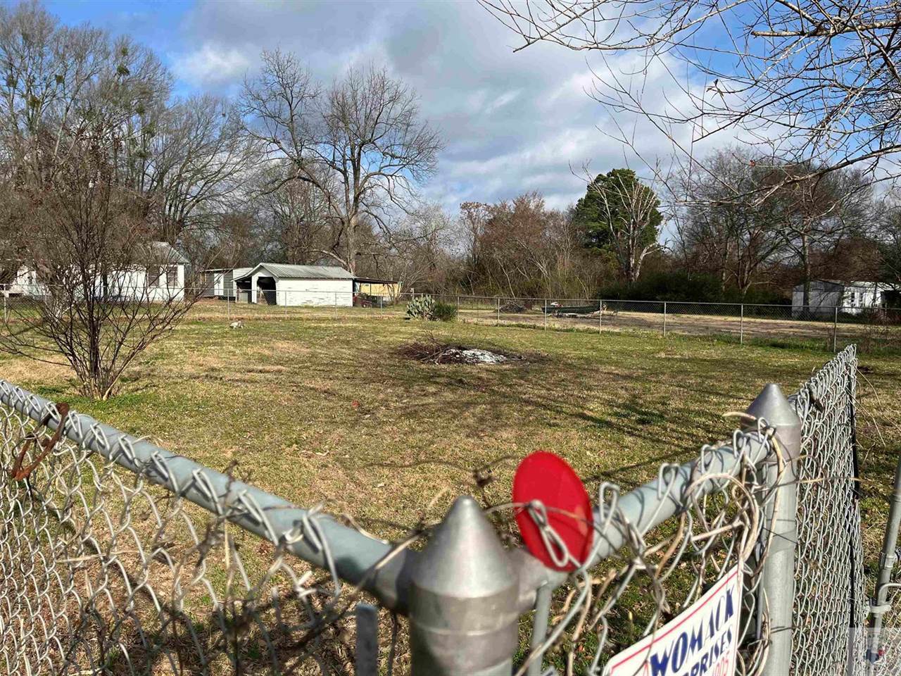 365 Houston St, Maud, TX 75567