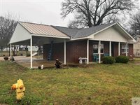 365 Houston St, Maud, TX 75567