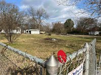 365 Houston St, Maud, TX 75567