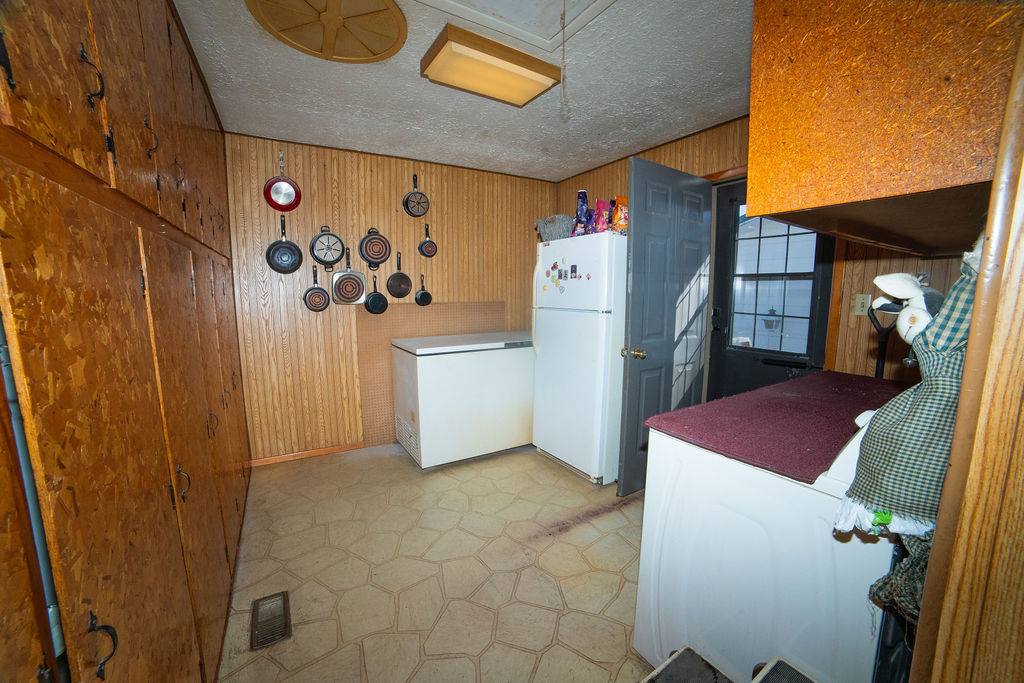 1300 South Pueblo, Satanta, KS 67870