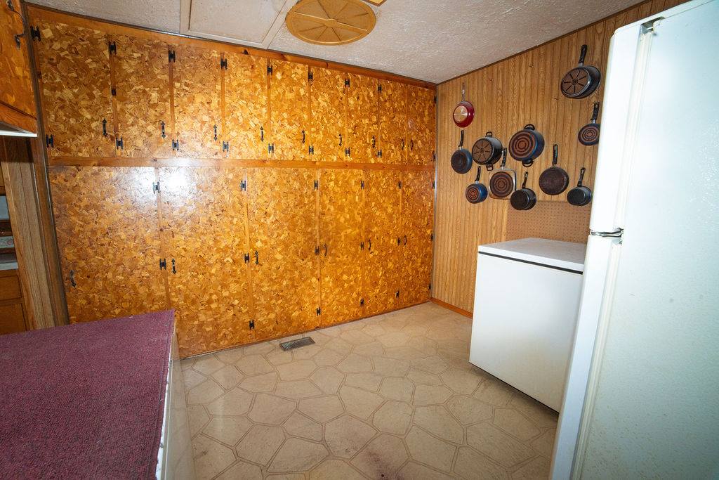 1300 South Pueblo, Satanta, KS 67870