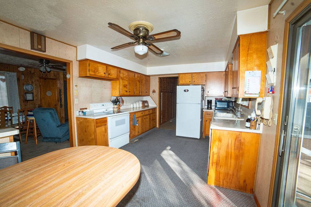 1300 South Pueblo, Satanta, KS 67870