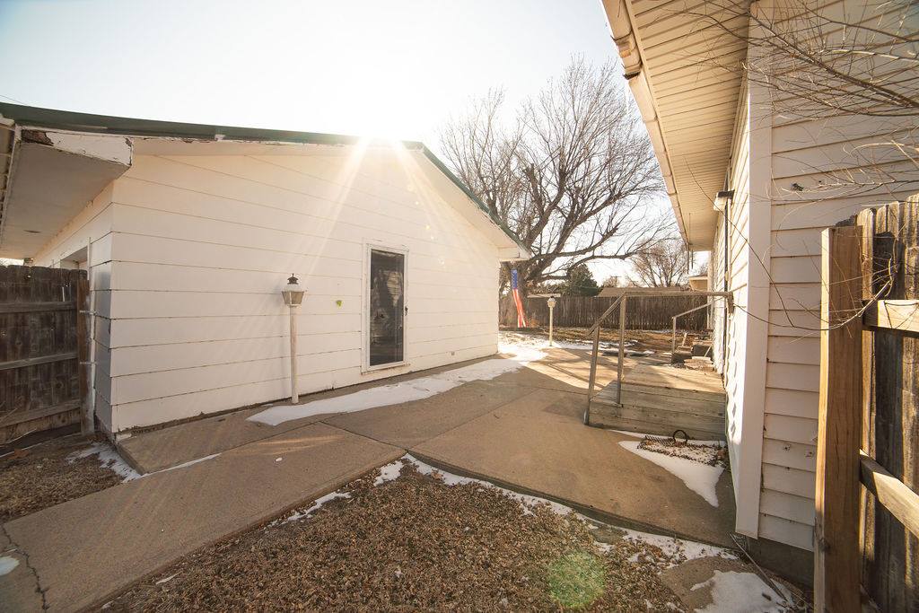 1300 South Pueblo, Satanta, KS 67870