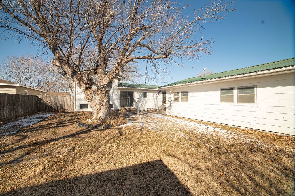 1300 South Pueblo, Satanta, KS 67870