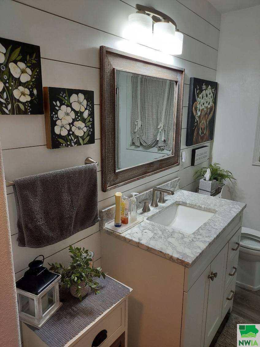 2605 S Mulberry St., Sioux City, IA 51106