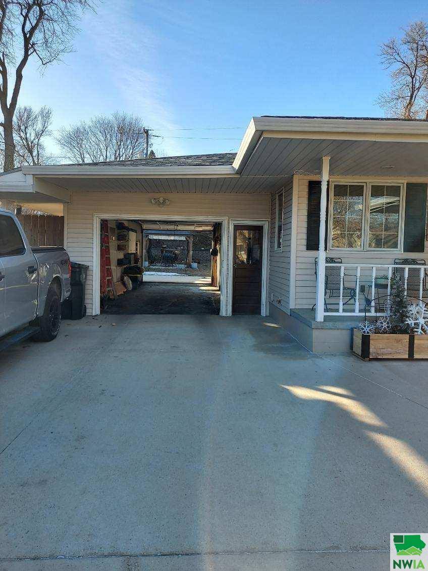 2605 S Mulberry St., Sioux City, IA 51106