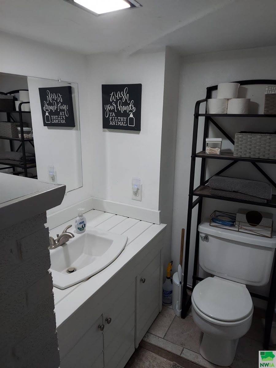 2605 S Mulberry St., Sioux City, IA 51106