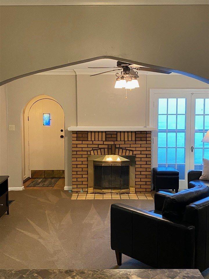 685 Barbour, Terre Haute, IN 47804