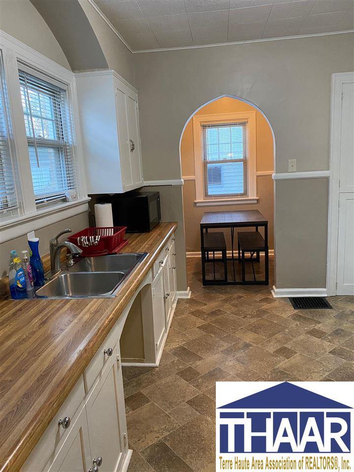 685 Barbour, Terre Haute, IN 47804