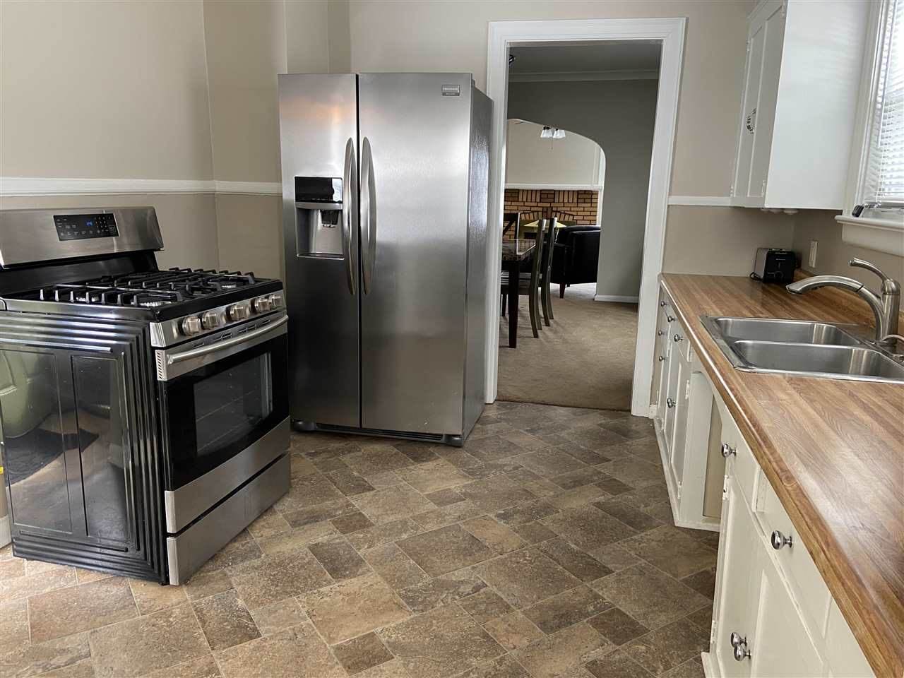 685 Barbour, Terre Haute, IN 47804