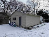 685 Barbour, Terre Haute, IN 47804