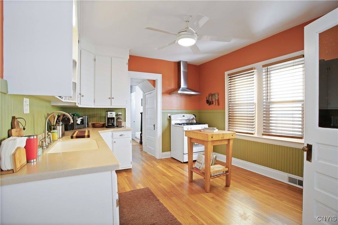 321 Kensington Road, Syracuse, NY 13210