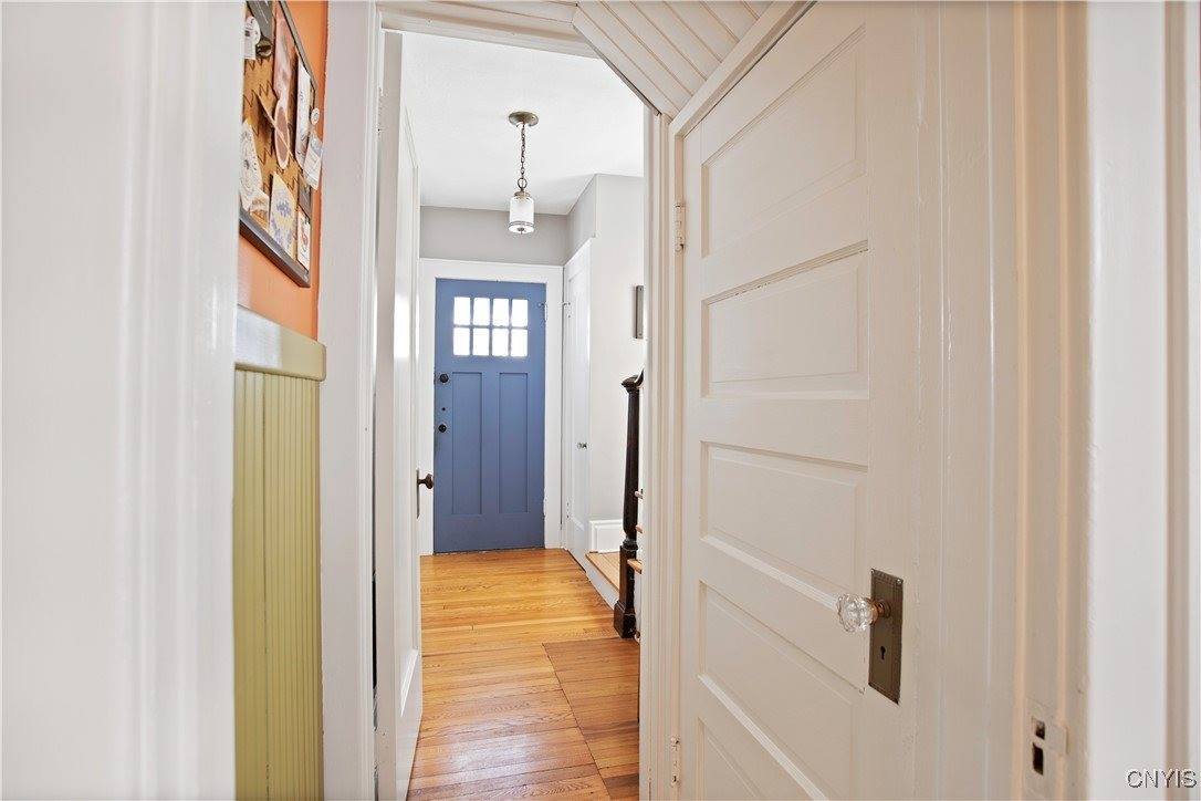 321 Kensington Road, Syracuse, NY 13210