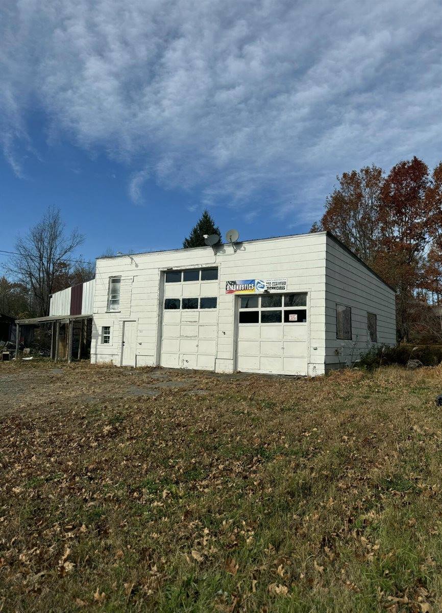 101 Pleasant Avenue, Sangerville, ME 04479