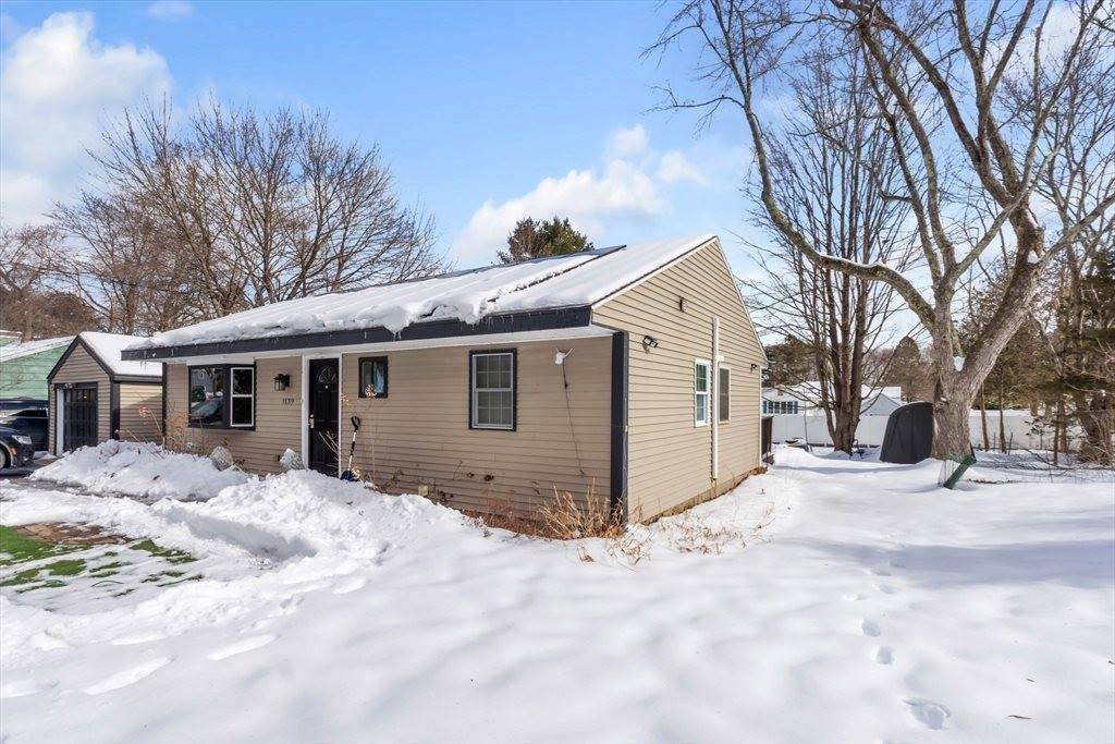 1139 Edgell Rd, Framingham, MA 01701