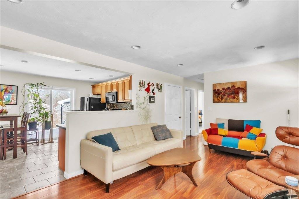 1139 Edgell Rd, Framingham, MA 01701