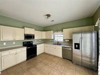 199 Milbury Rd, Coatesville, PA 19320