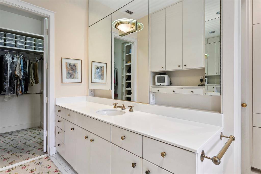 1819 Westover Square, Fort Worth, TX 76107