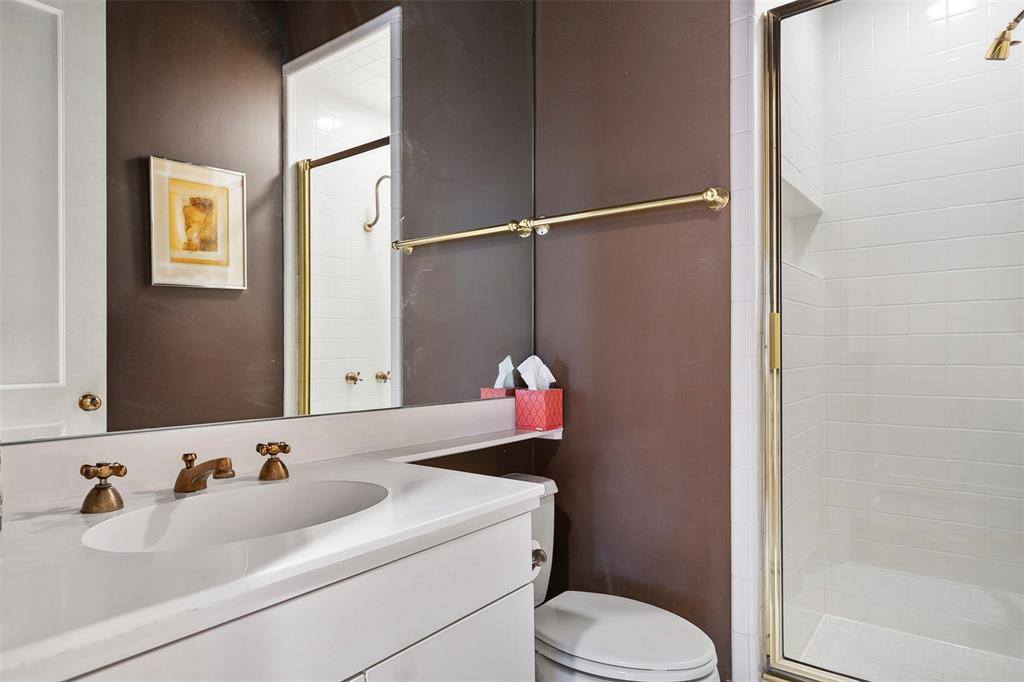 1819 Westover Square, Fort Worth, TX 76107