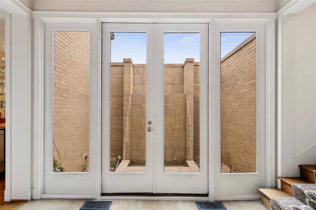 1819 Westover Square, Fort Worth, TX 76107