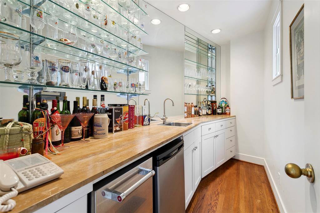 1819 Westover Square, Fort Worth, TX 76107