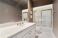 1819 Westover Square, Fort Worth, TX 76107