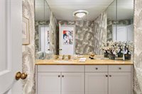 1819 Westover Square, Fort Worth, TX 76107