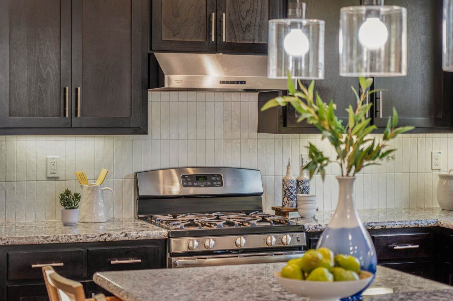 2990 Kaiser Drive, Santa Clara, CA 95051