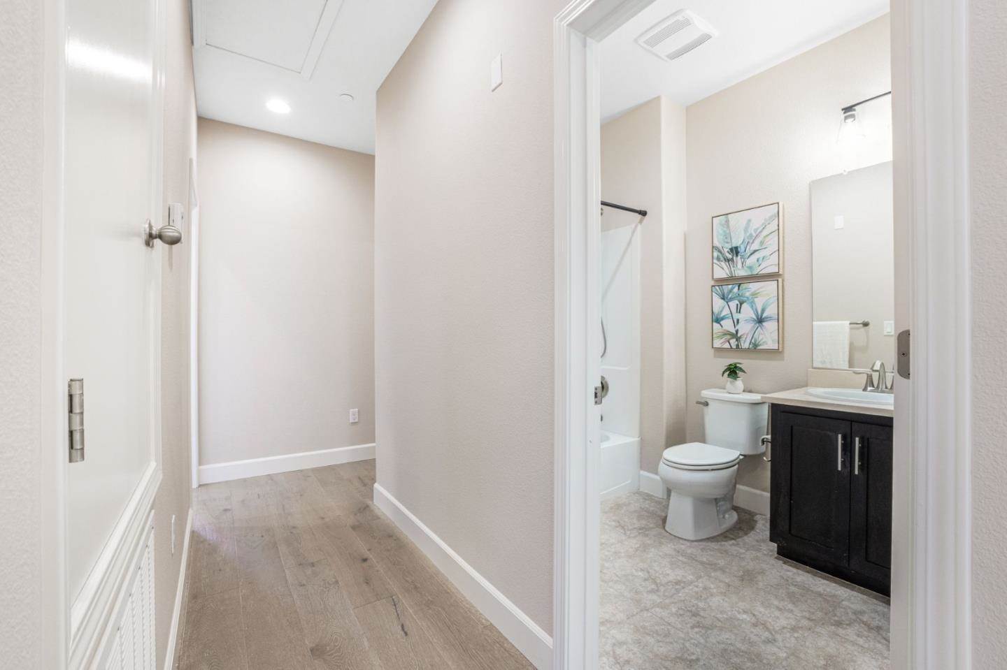 2990 Kaiser Drive, Santa Clara, CA 95051