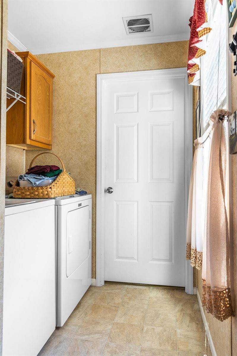 4 Ledge Circle, Bangor, ME 04401