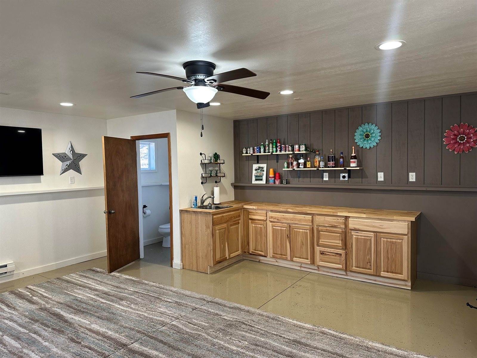 107 Summer Ln, Sparta, WI 54656