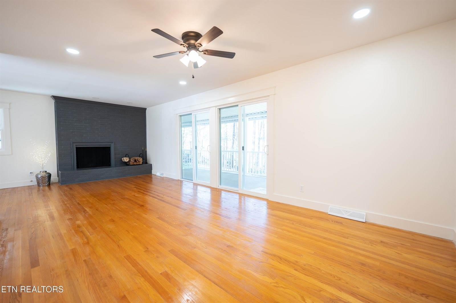 924 West Outer, Oak Ridge, TN 37830