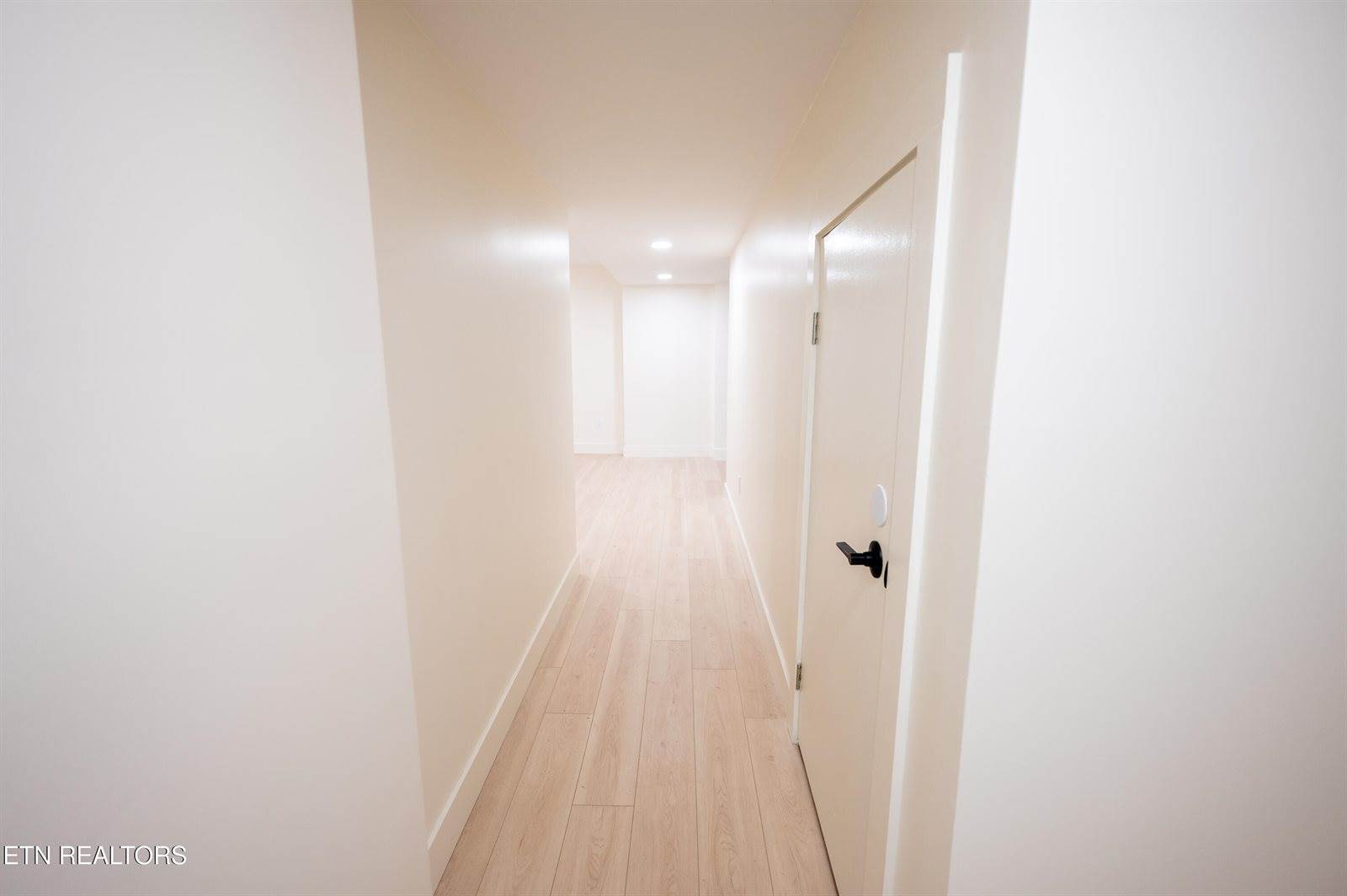 924 West Outer, Oak Ridge, TN 37830