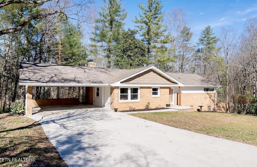 924 West Outer, Oak Ridge, TN 37830