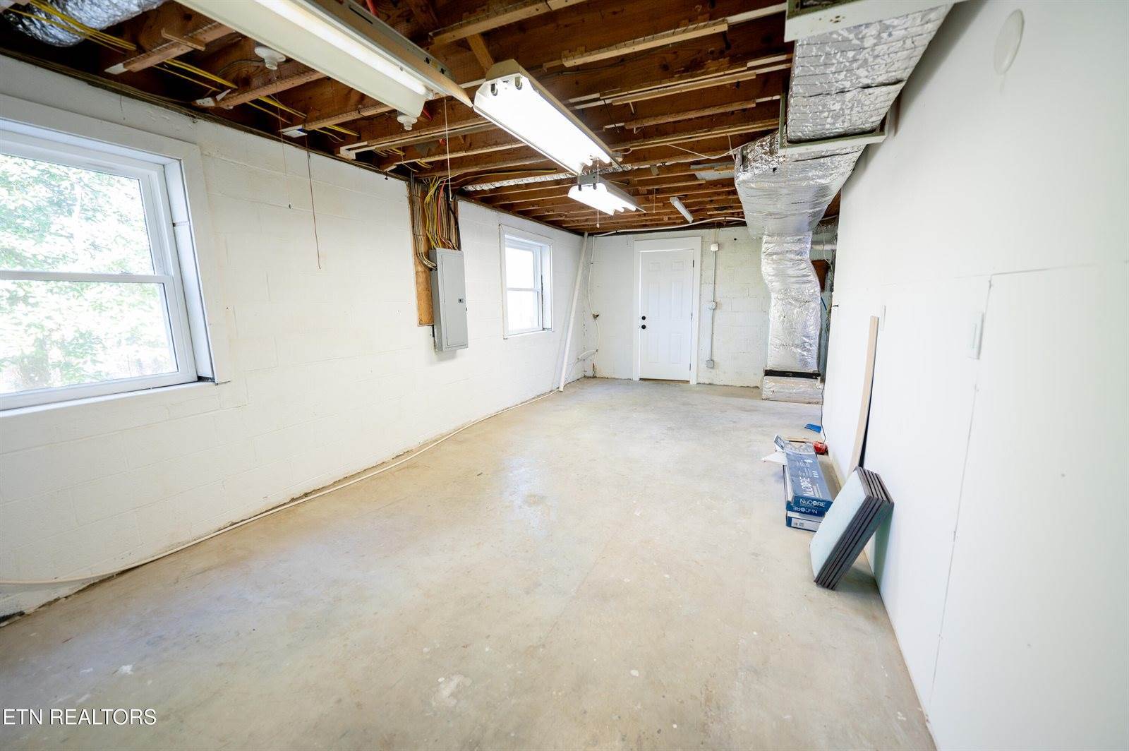 924 West Outer, Oak Ridge, TN 37830