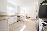 924 West Outer, Oak Ridge, TN 37830