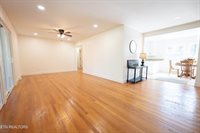 924 West Outer, Oak Ridge, TN 37830