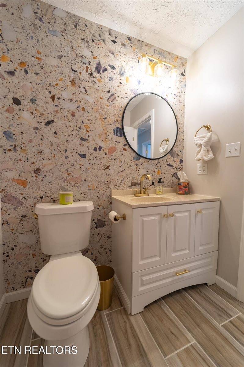 7617 SW Hawthorne Drive, Knoxville, TN 37919