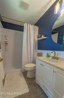 7617 SW Hawthorne Drive, Knoxville, TN 37919