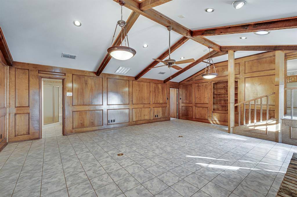 529 North Grand Avenue, Waxahachie, TX 75165